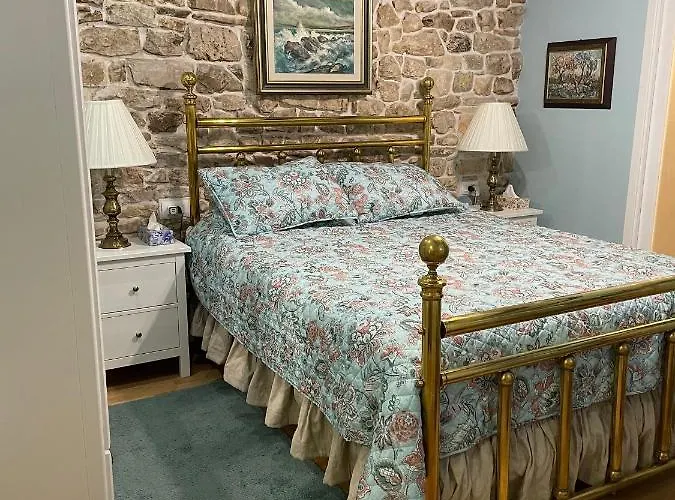 Studio Apartment Sweet Dreams