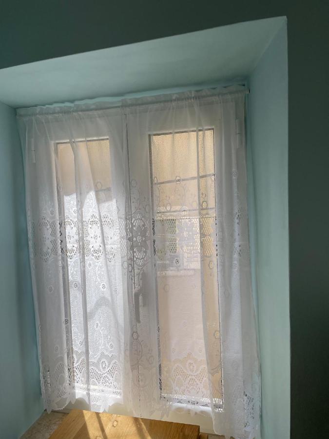 Apartment Sweet Dreams *